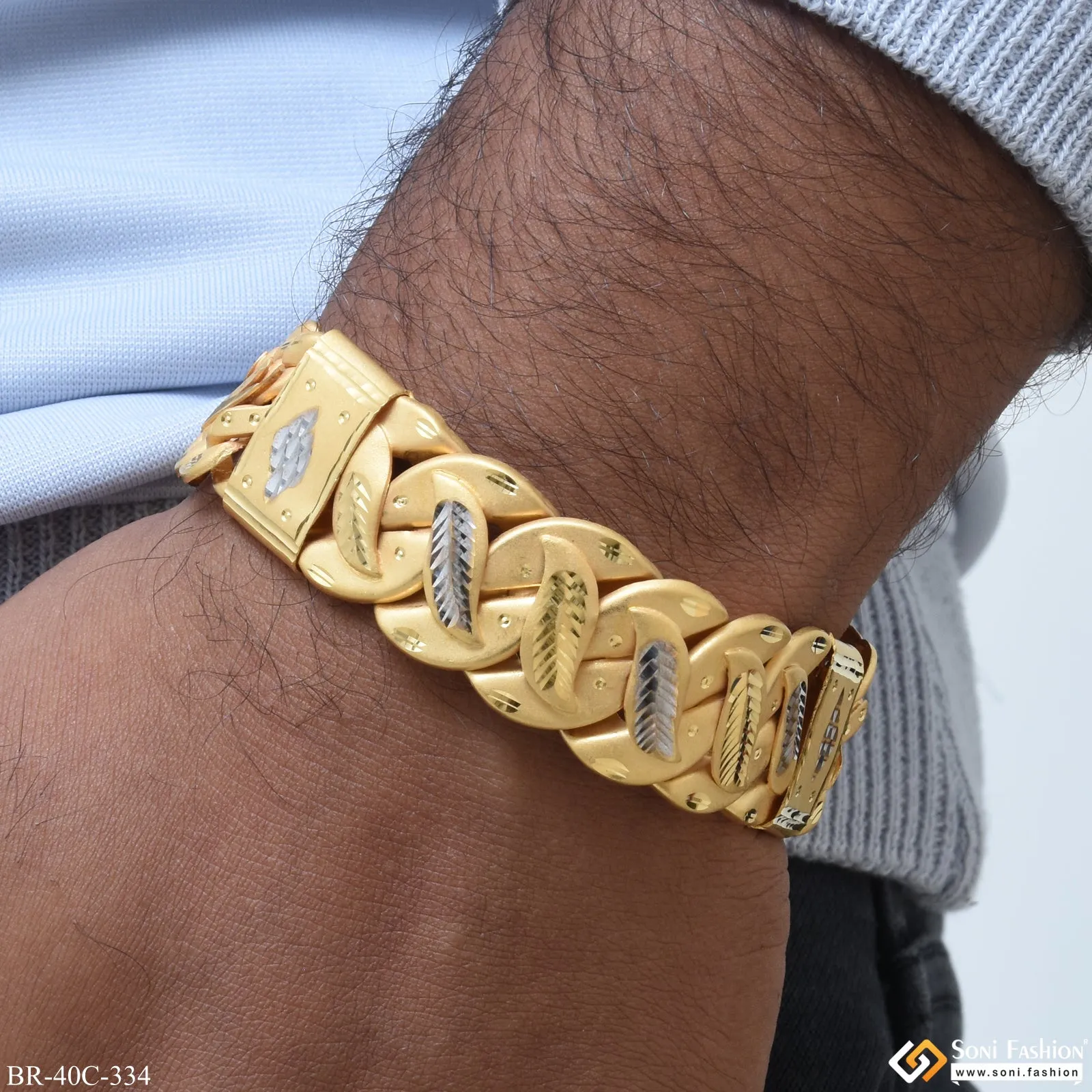 1 Gram Gold Forming Pokal Attention-getting Design Bracelet For Men - Style C334